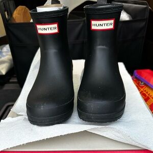 Size 5 Hunter Boots Women's PLAY HUNTER Backstrap Short STILL IN BOX